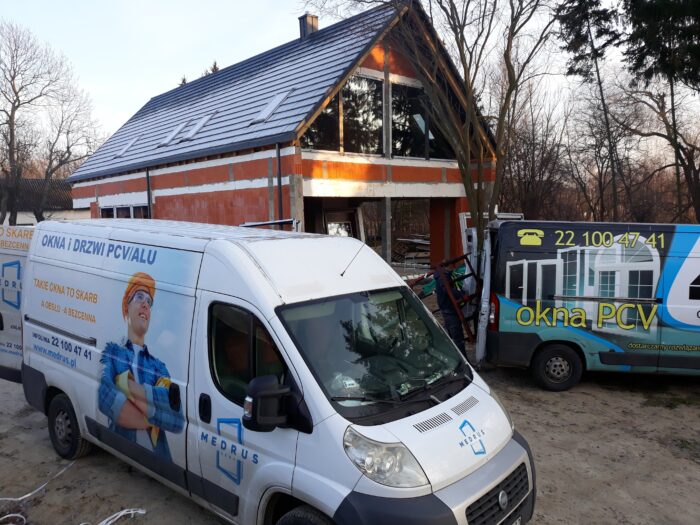 dom-w-stylu-stodola-okna